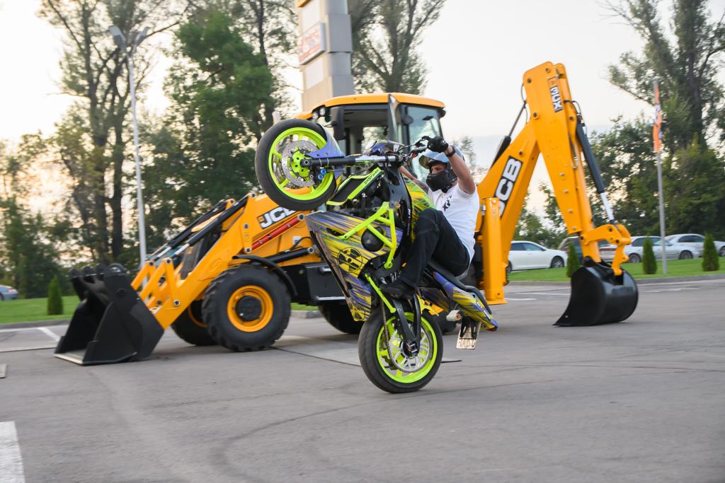 Jcb компания: JCB – производитель строительной и с/х техники ...
